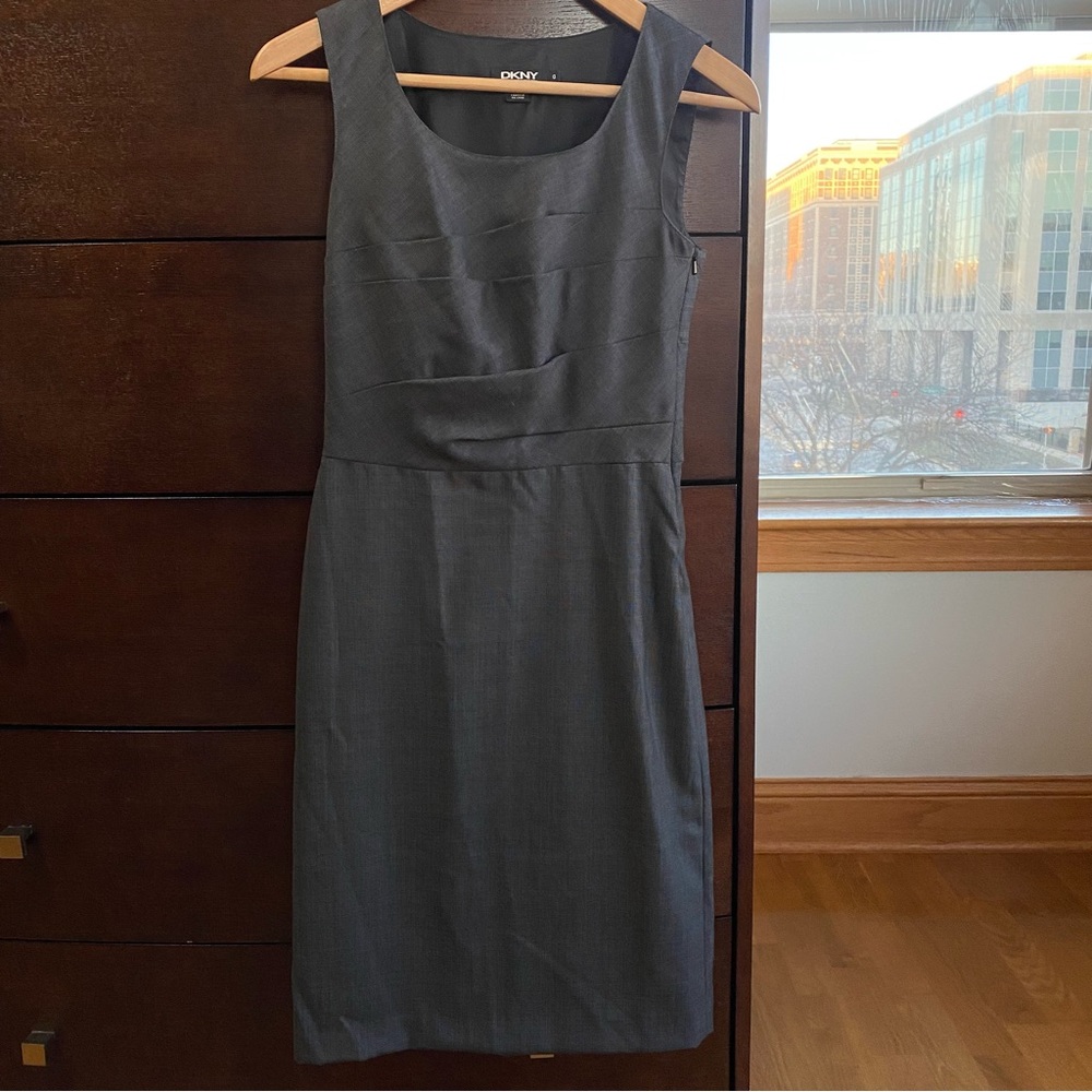 DKNY 100% Wool Grey Suiting Dress Size 0